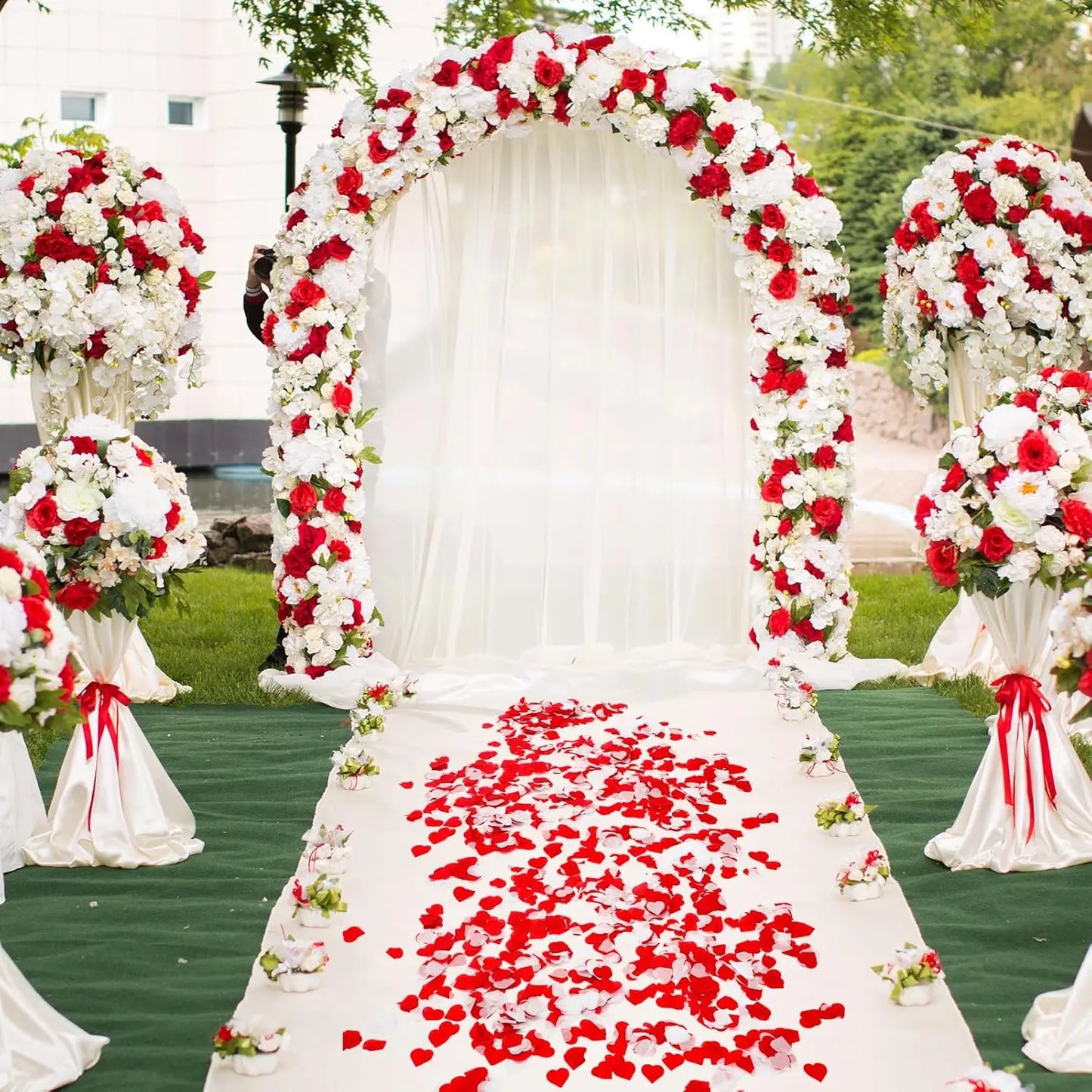 Red Heart Confetti – Valentine’s Party Decor