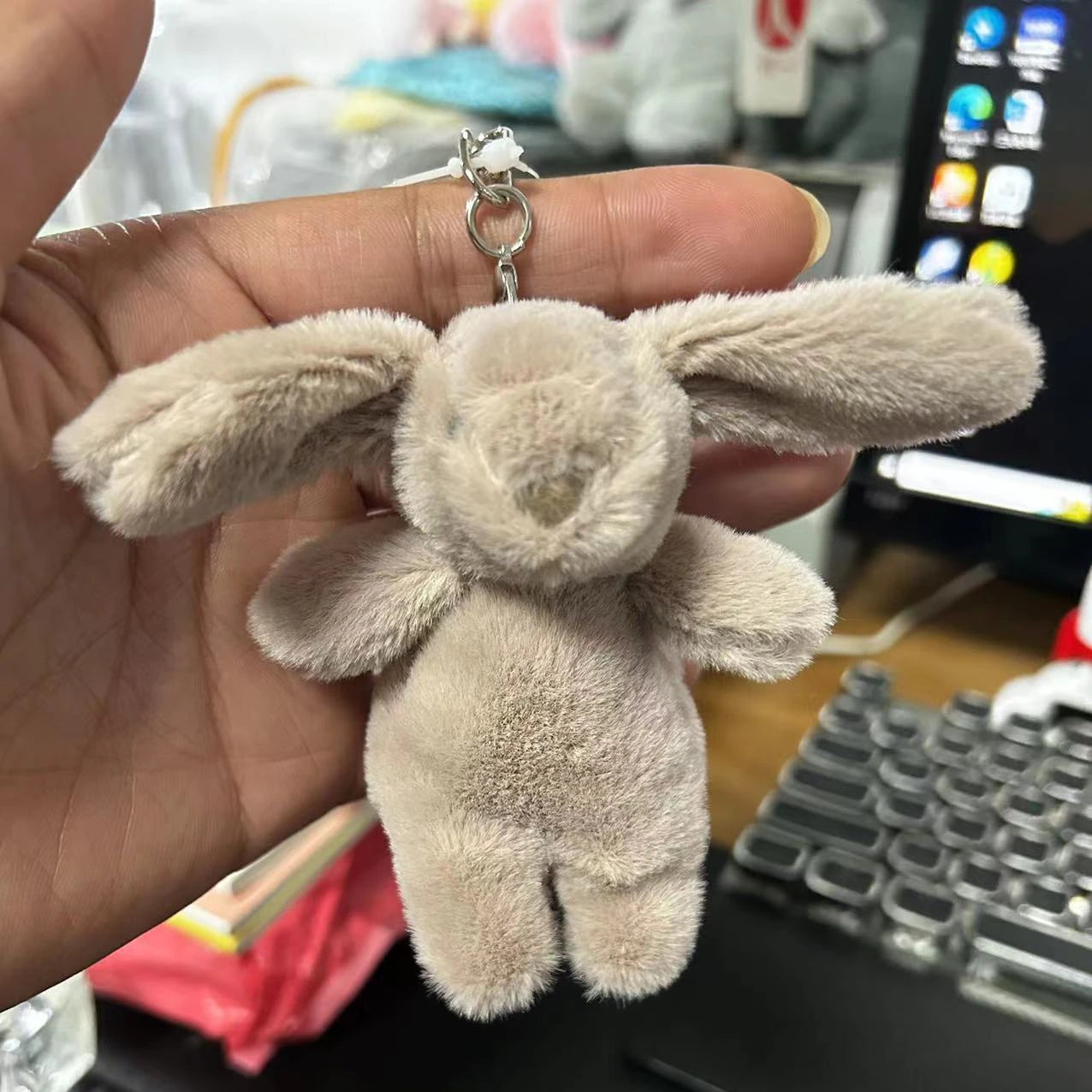 Cute Rabbit Pom-Pom Keychain
